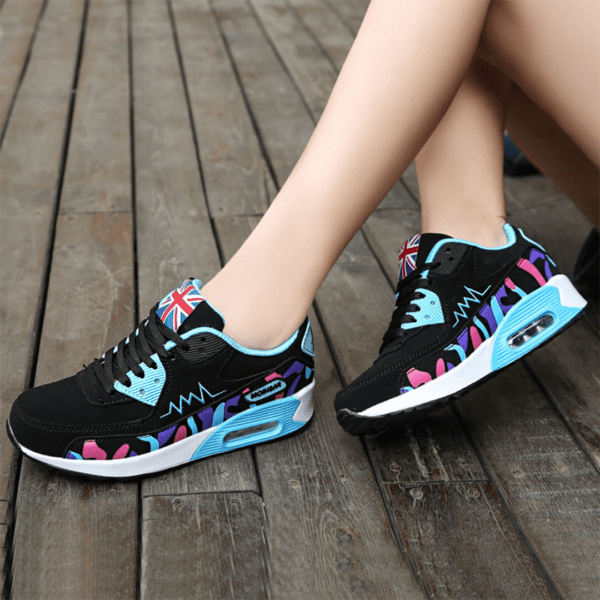 Your Daily Sneaker Designed for movement & confidence ????