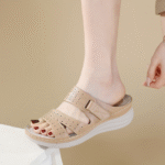 New 2025 Cross-border round head fashionable clip-toe hollow women's sandals - Image 2