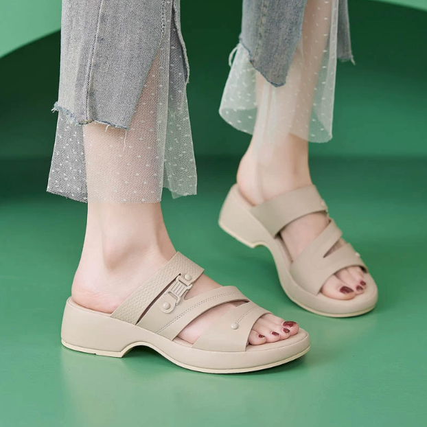 Screenshot 2025-06-24 193602 New 2025 Spring and Summer Casual Non-slip Buckle Beach Wedge Heel Large Size Slippers Women - Image 1