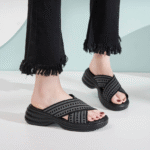 2025 fashion versatile women's slippers sandals - Image 3