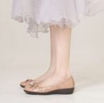 Single color minimum order of pairs bow patent leather round toe commuter shallow-mouth single shoes - Image 4