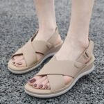 Summer 2025 Sweet Sandals Women Fashion Atmosphere Foreign Trade Large Size Thick-soled Beach Sandals Wholesale