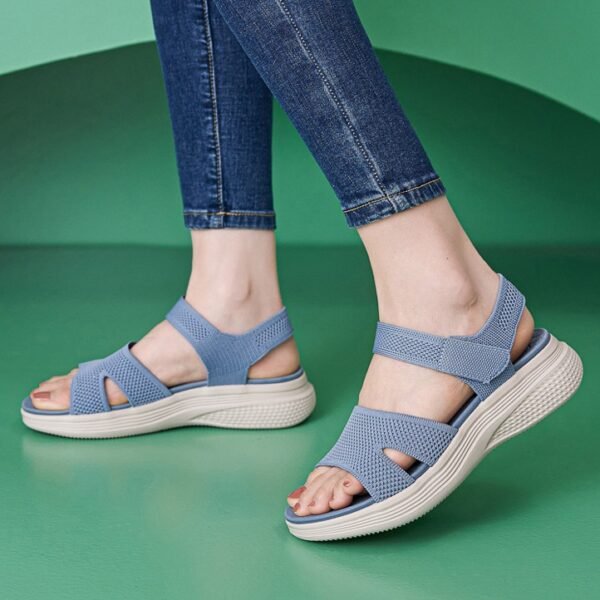 New 2025 summer casual thick-soled Velcro sandals women's simple light beach women's shoes sports style