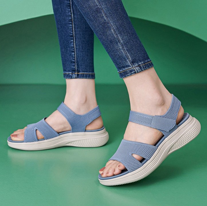 O1CN01asecvt2DMZEcCuN6Q_!!3707858595-0-cib New 2025 summer casual thick-soled Velcro sandals women's simple light beach women's shoes sports style - Image 1