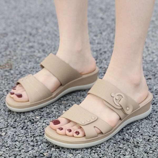 Summer 2025 Sweet Sandals Women's Casual Fashion Foreign Trade Large Size Thick-soled Shoes Beach Sandals
