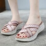 Amazon 2025 summer new sandals women's lightweight sports style comfortable elastic large size thick-soled slippers