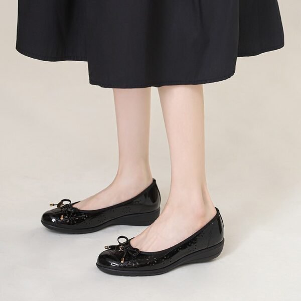 Single color minimum order of pairs bow patent leather round toe commuter shallow-mouth single shoes