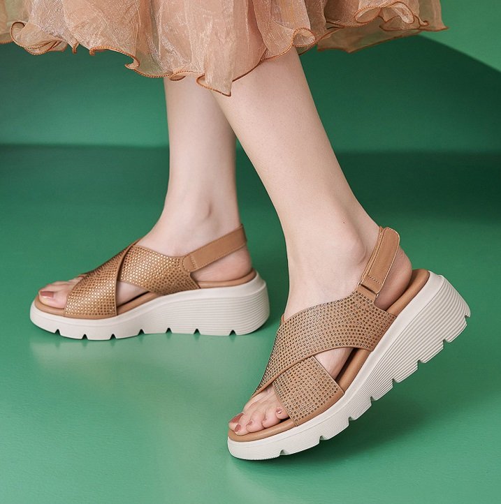 O1CN01mBRO4a2DMZFR4R3Ea_!!3707858595-0-cib 2025 thick-soled sandals, lightweight, non-slip, comfortable, casual sports Velcro women’s shoes - Image 1