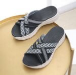 Amazon 2025 summer new sandals women's lightweight sports style comfortable elastic large size thick-soled slippers - Image 8