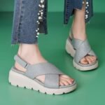 2025 thick-soled sandals, lightweight, non-slip, comfortable, casual sports Velcro women’s shoes - Image 3