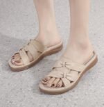 New 2025 European and American sandals women's cross-border leisure lightweight large size retro wedge heel comfortable sandals - Image 2