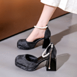 Retro embroidered Chinese style baotou sandals for women - Image 3