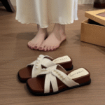 French pearl flip flops for women to wear as outerwear in 2025 - Image 4