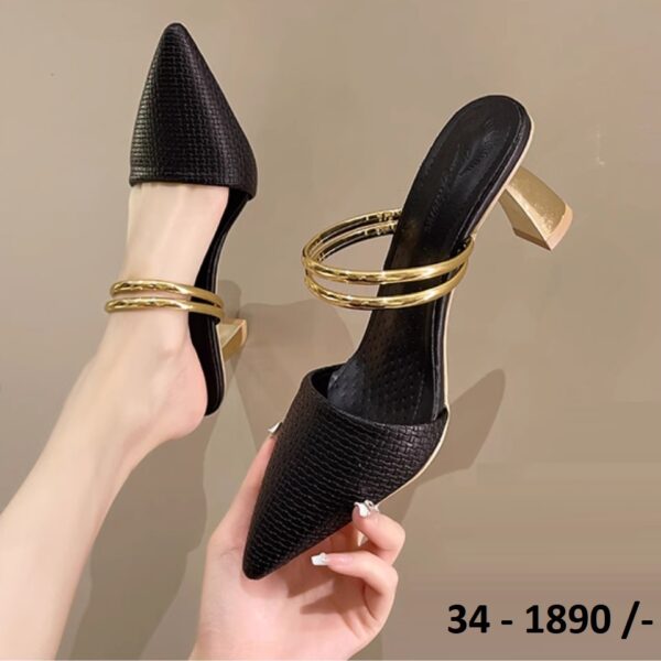 Available 34 Size Sample LA226